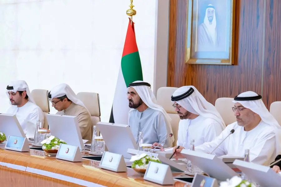 الإمارات تعتمد استراتيجيات وطنية للطاقة والهيدروجين